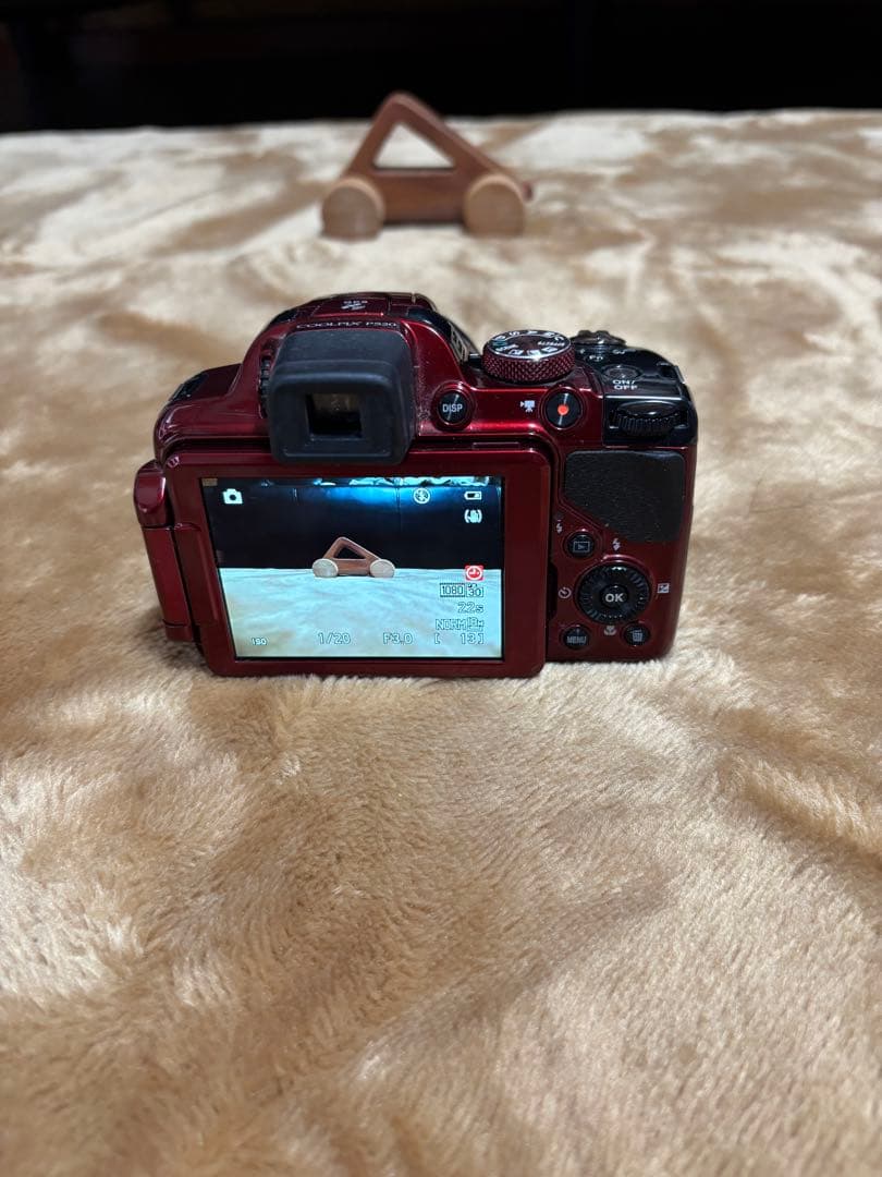 Nikon Coolpix P520 レッド 4GBメモリーカード付