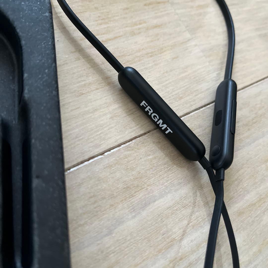 BEATS FLEX fragment SPECIAL EDITION イヤホン