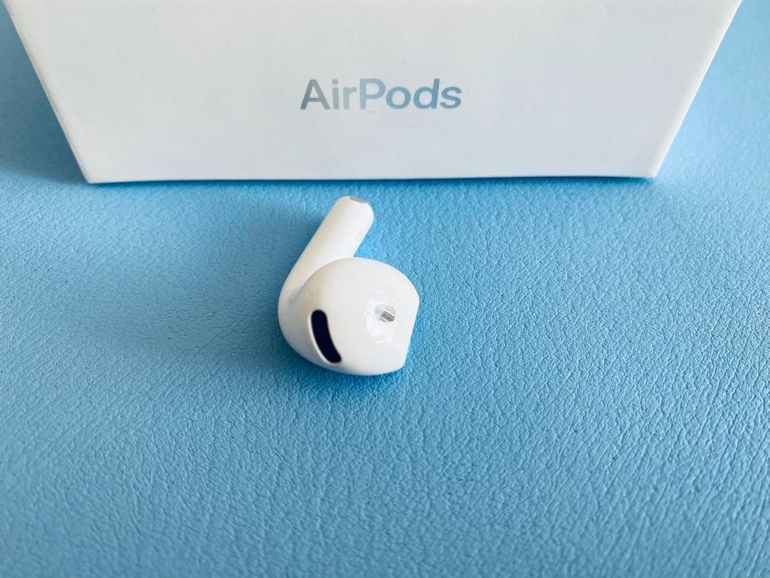 AirPods 第4世代 R片耳 右耳のみ イヤホン A3055 WUKR