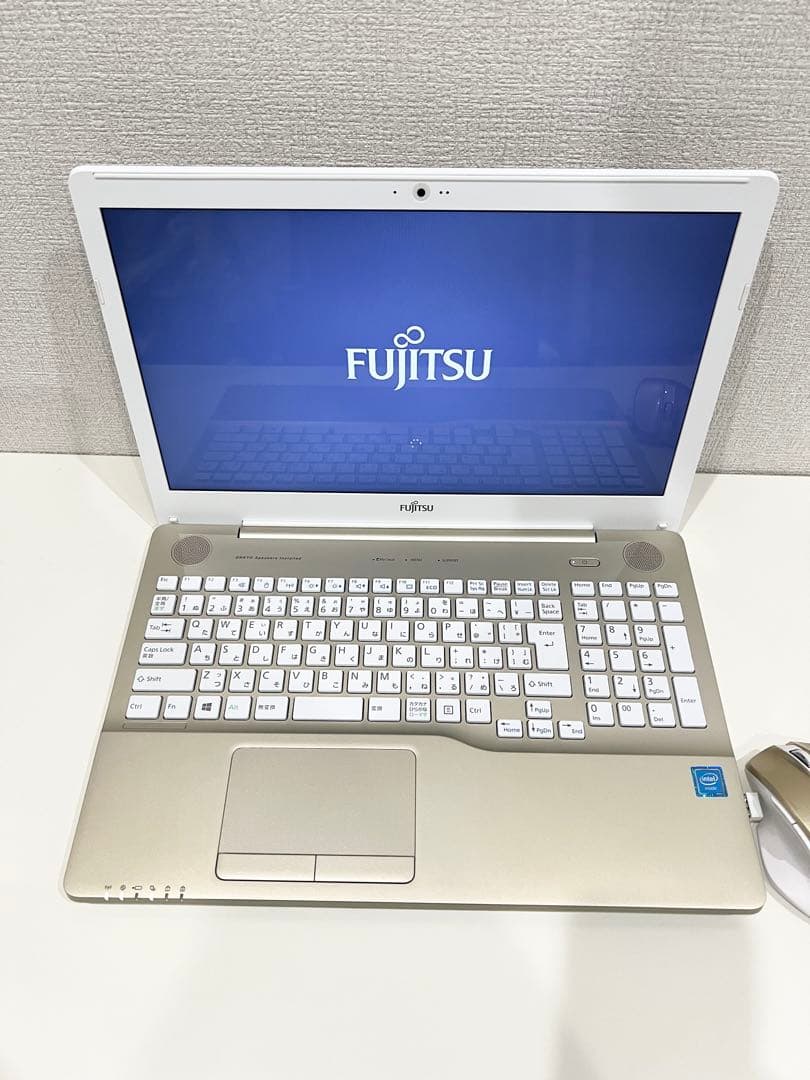 富士通パソコン、ケース、充電コード、マウス付き