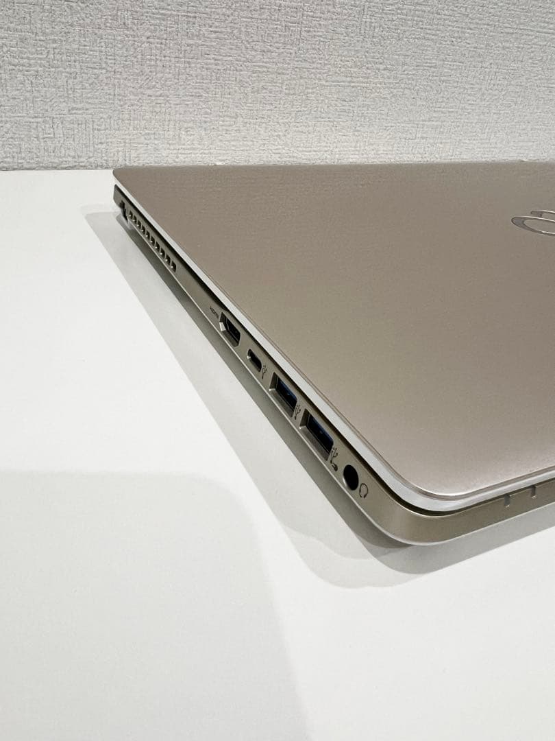富士通パソコン、ケース、充電コード、マウス付き
