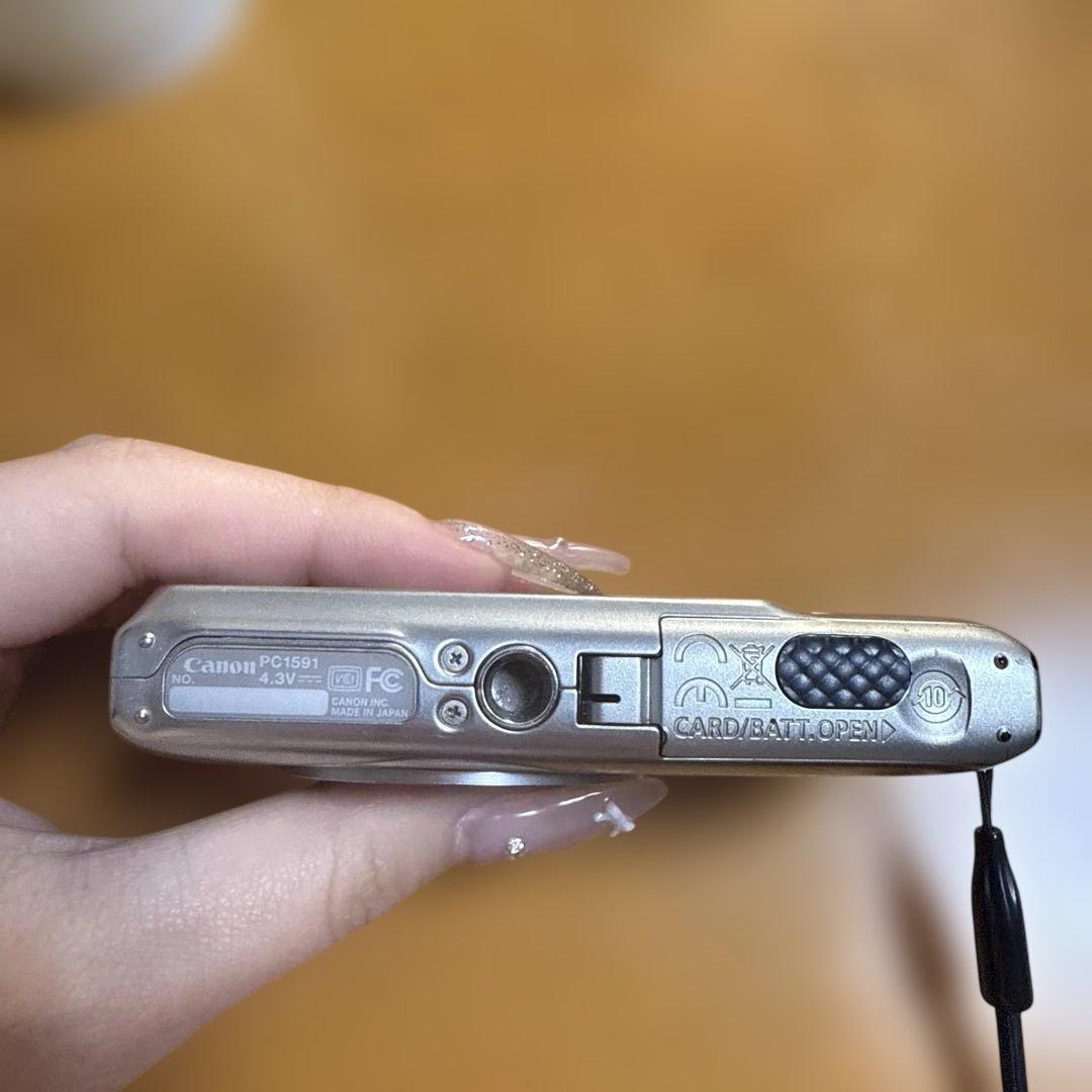 Canon IXY コンパクトデジタルカメラ シルバー