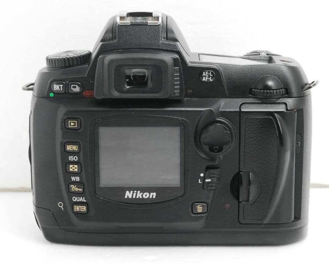 NIKON　D70✨️広角から中望遠✨️一眼レフ✨️初心者⚡️ニコン⚡️