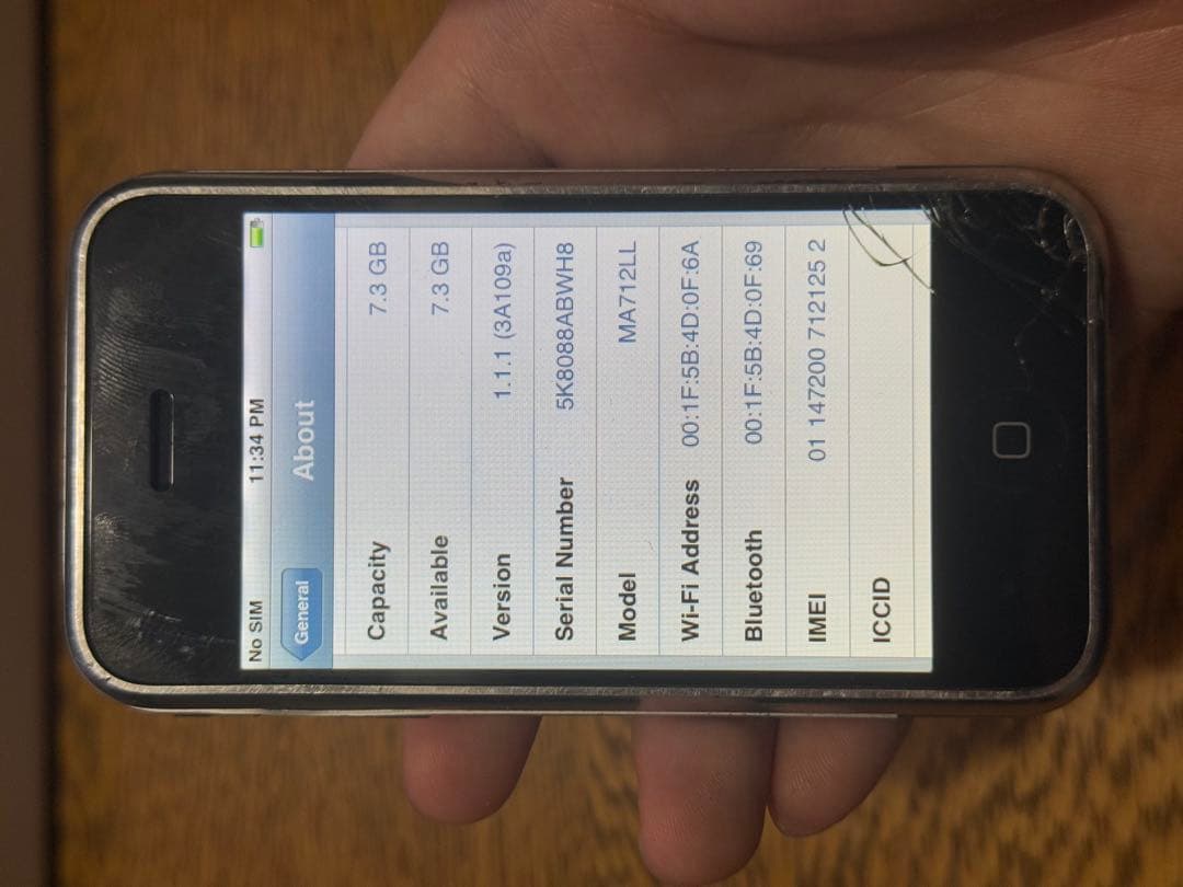 iPhone 2G 日本未発売　8GB 初代iPhone　第1世代 ジャンク