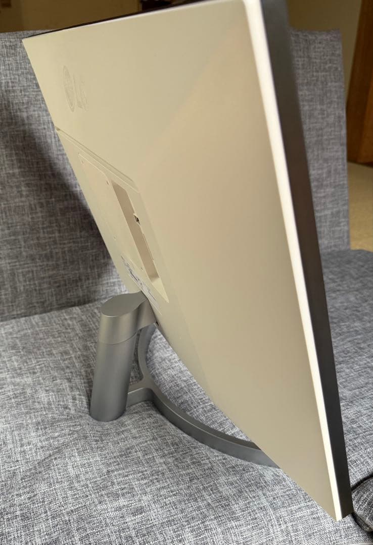 【美品】 LG 27UL600-W 4Kモニター 箱付き