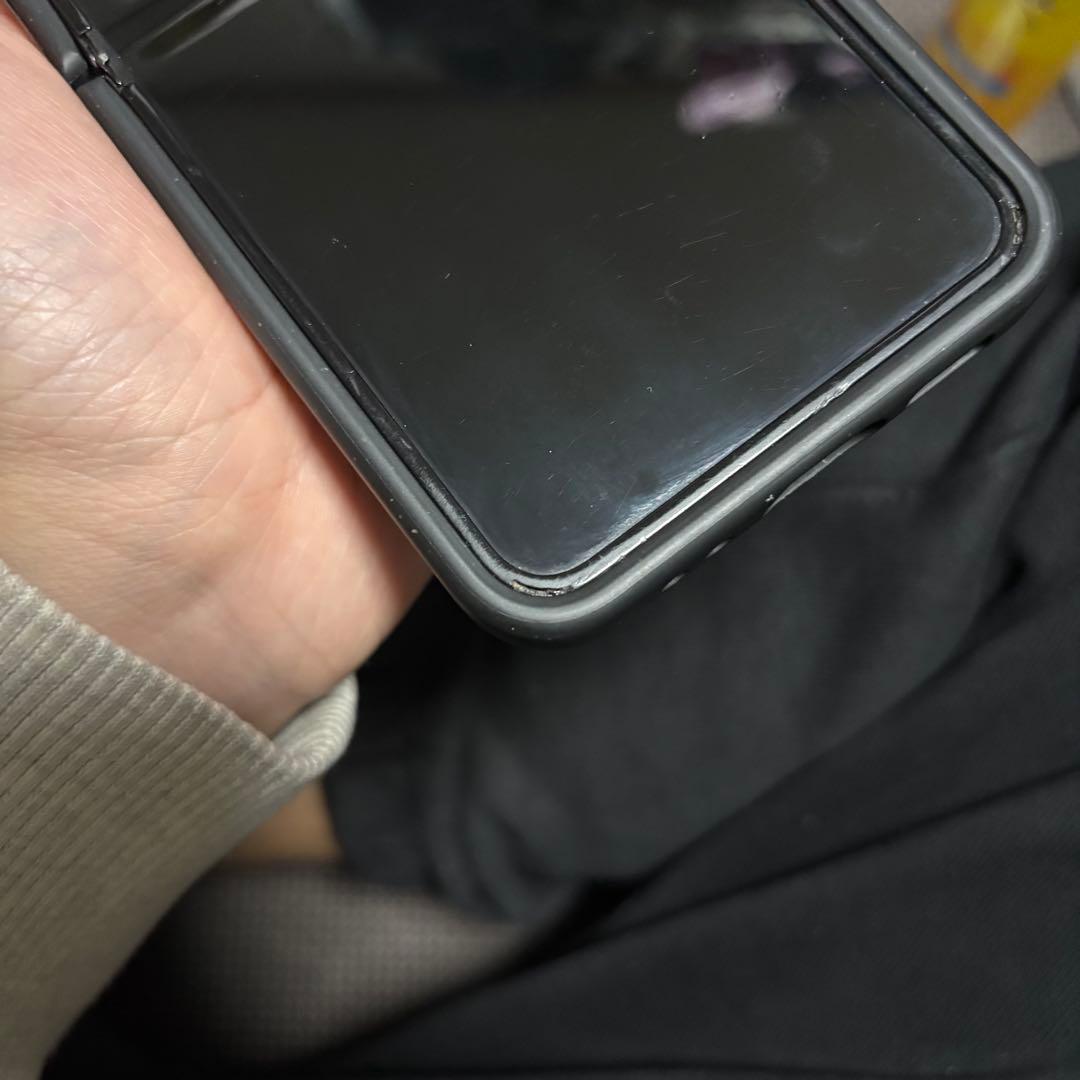 SAMSUNG Galaxy Z Flip4 SCG17 グラファイト