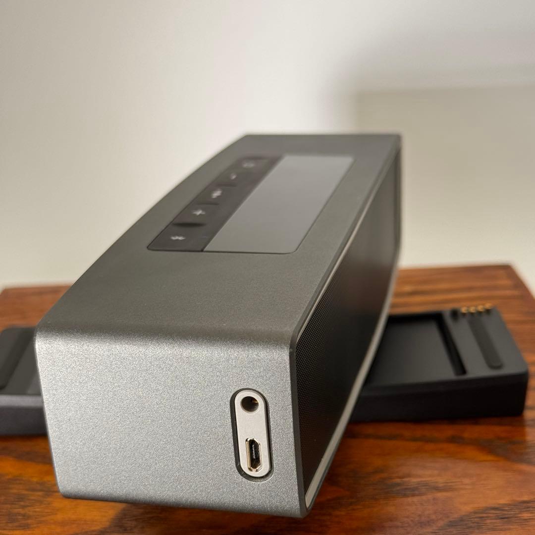 BOSE SoundLink Mini II 本体＋充電スタンド