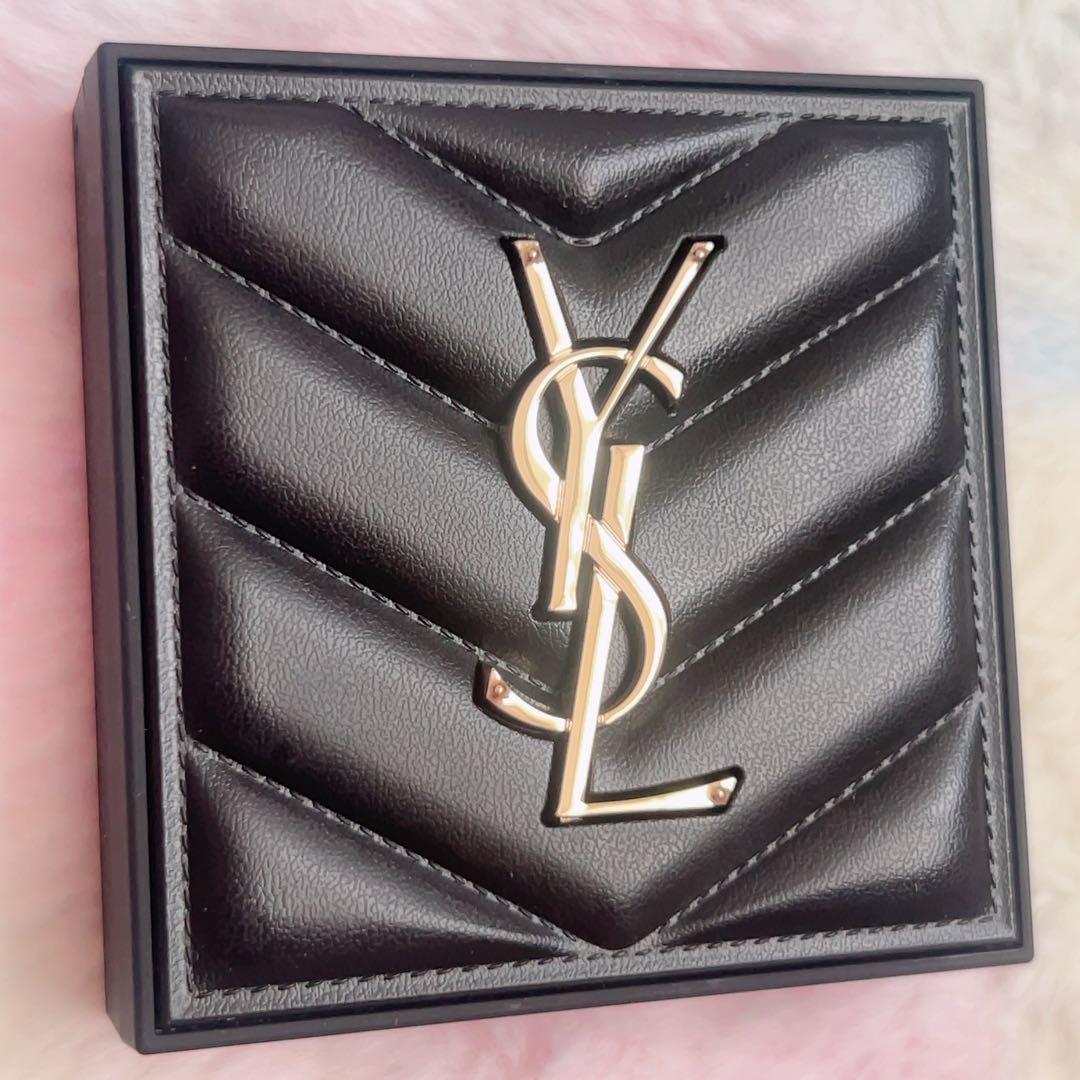 YSL オールアワーズ ハイパープレストパウダー ユニヴァーサル