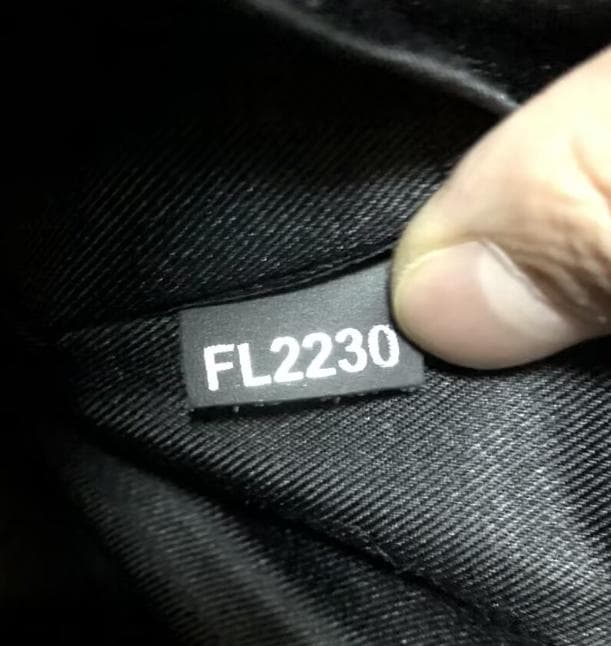 美品~~Louis Vuitton リュック・バックパック グレー**