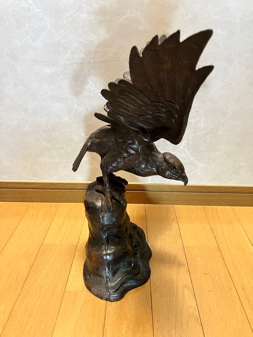 更にお値下げ　骨董 鷹置物 鍍銀か洋銀 大正昭和頃 大型置物 飾り レトロ