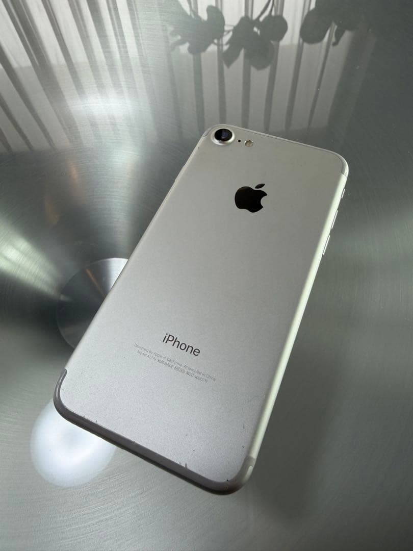 【美品】iPhone 7 256GB シルバーバッテリー最大容量94%