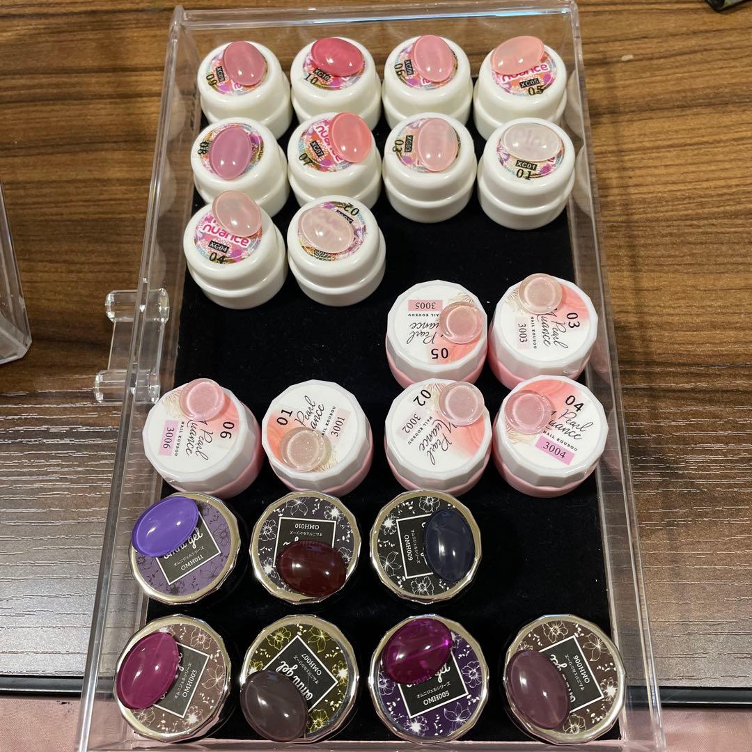 ネイル工房カラージェル75色セット　アクリルケース付き　ほぼ新品