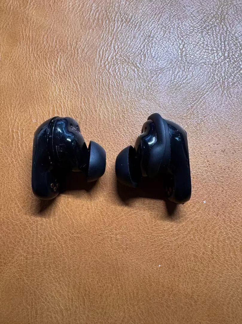 中古完動品　Bose QuietComfort Earbuds II 本体