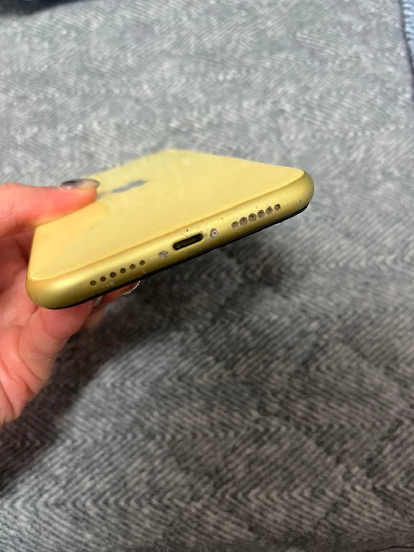 iPhone 11 64GB SIMフリーイエロー 本体 ジャンク品