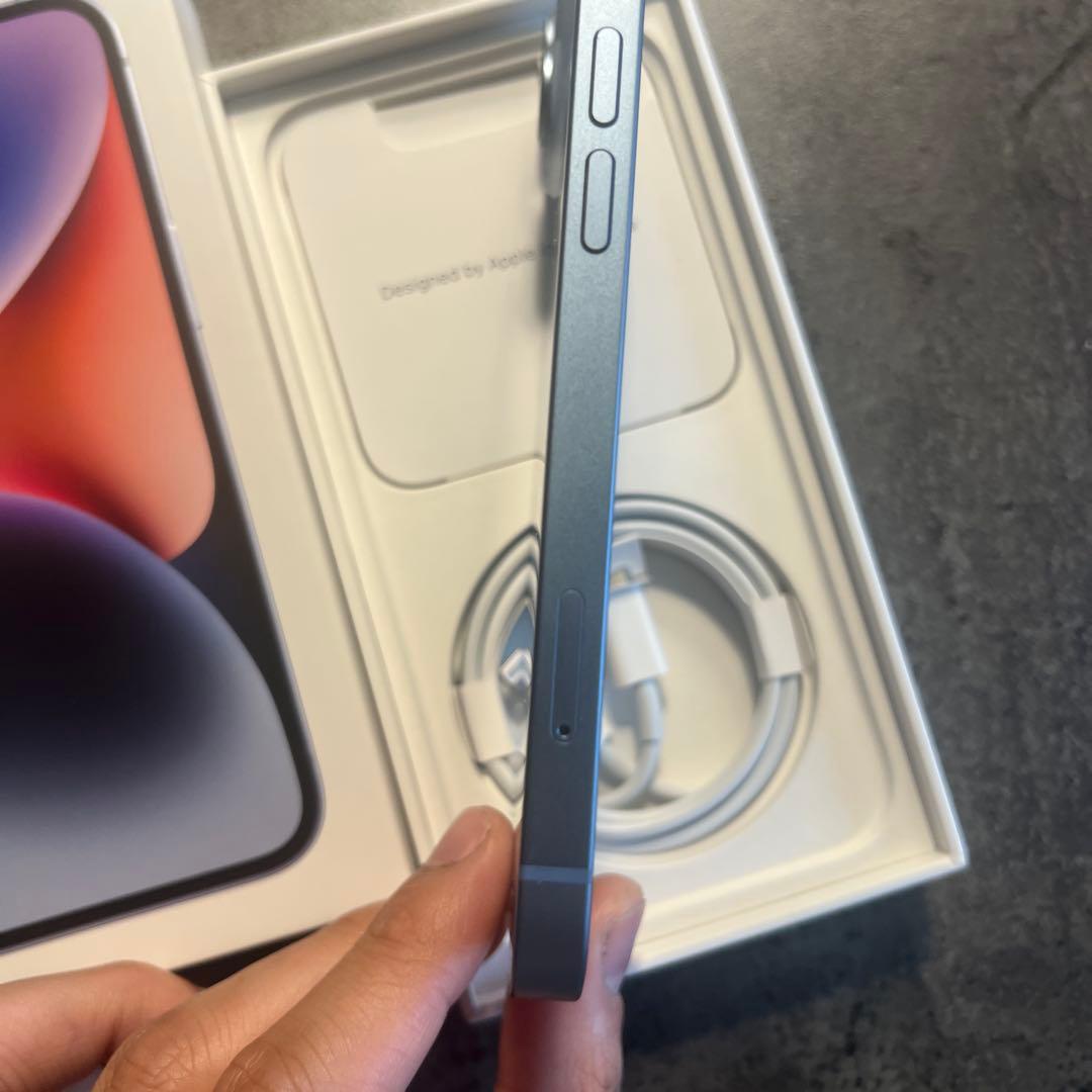 極美品　Apple iPhone 14 青色 本体 充電ケーブル付き　電池88%