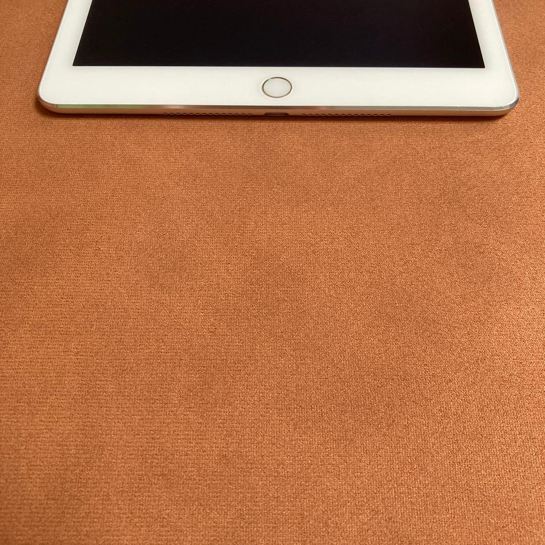 155【早い者勝ち】美品☆iPad Air2 第2世代 16GB au☆