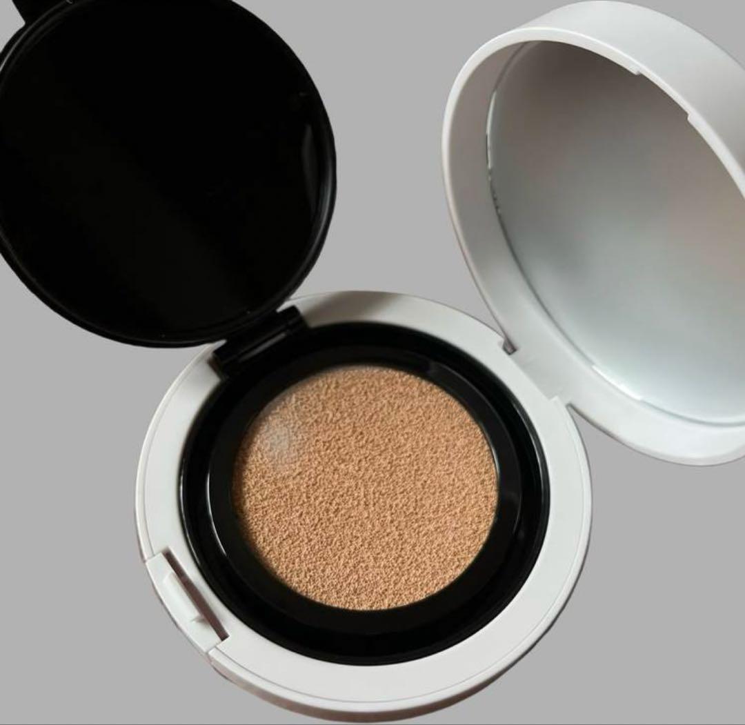 NARS ライトリフレクティング セラムクッションファンデーション VIENNA