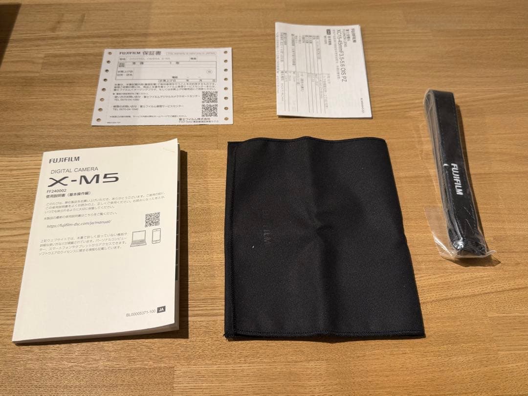 FUJIFILM X-M5 本体のみ