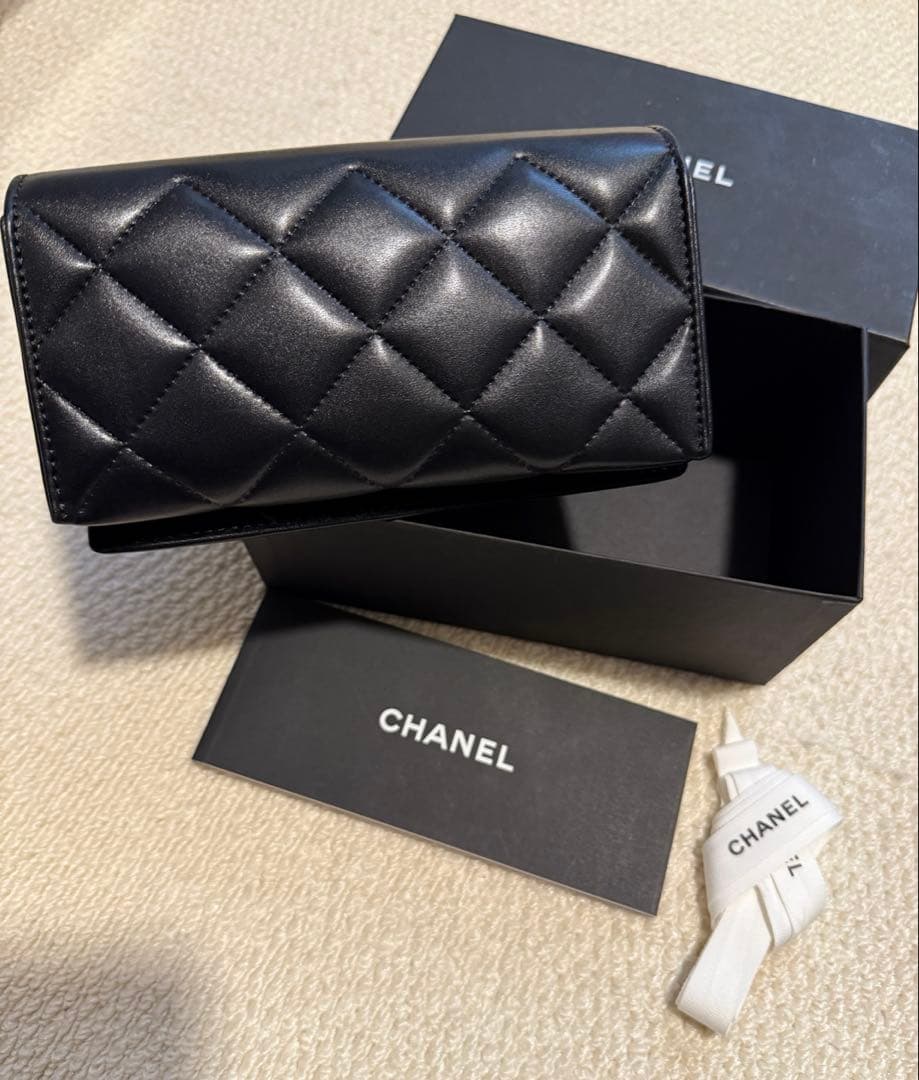 CHANEL ブラック キルティング メガネケース