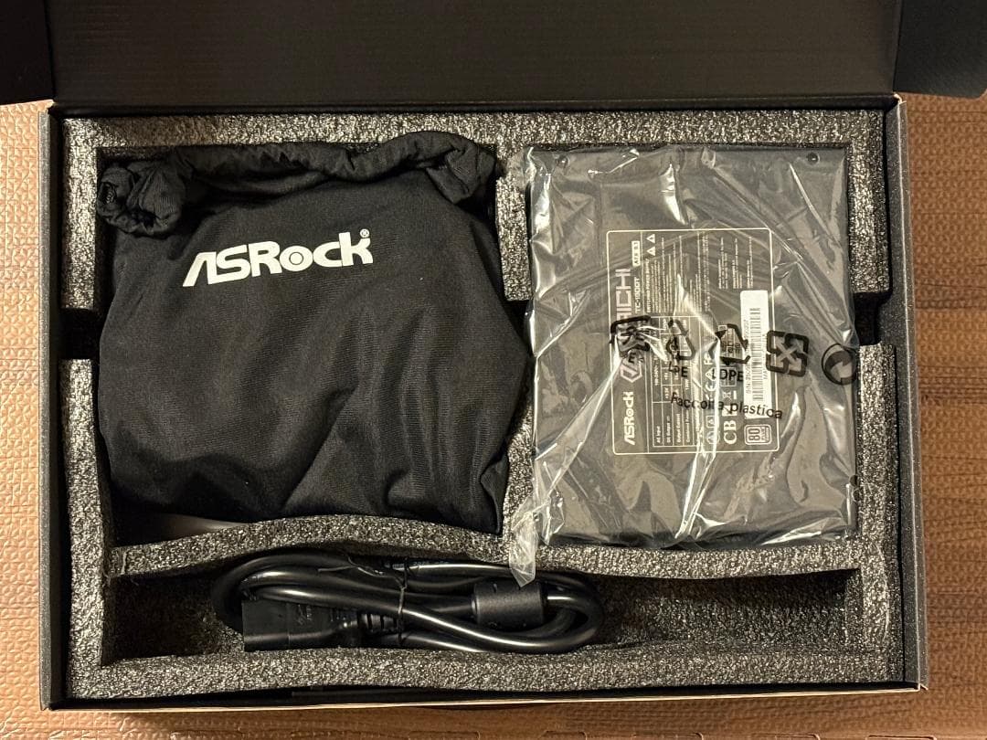ASRock Taichi TC-1300T 1300W フルモジュラー電源