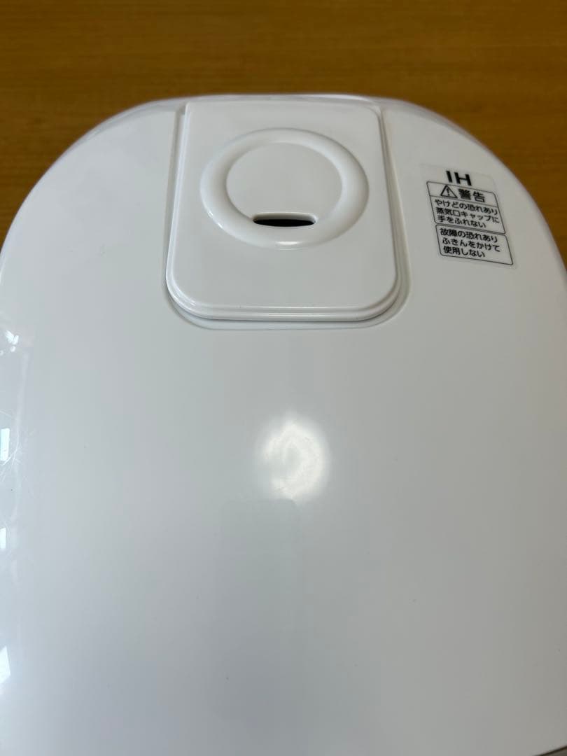 【未使用に近い】象印 IH炊飯器 NP-XB10 ホワイト
