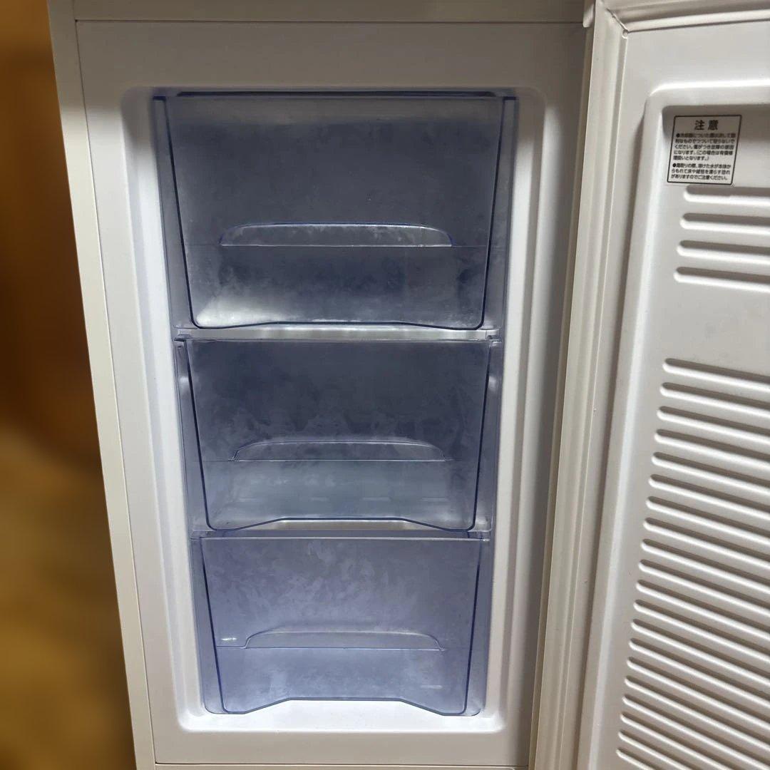 美品アイリスオーヤマ 冷凍庫 60L ホワイト IUSD-6B-W 2023年製