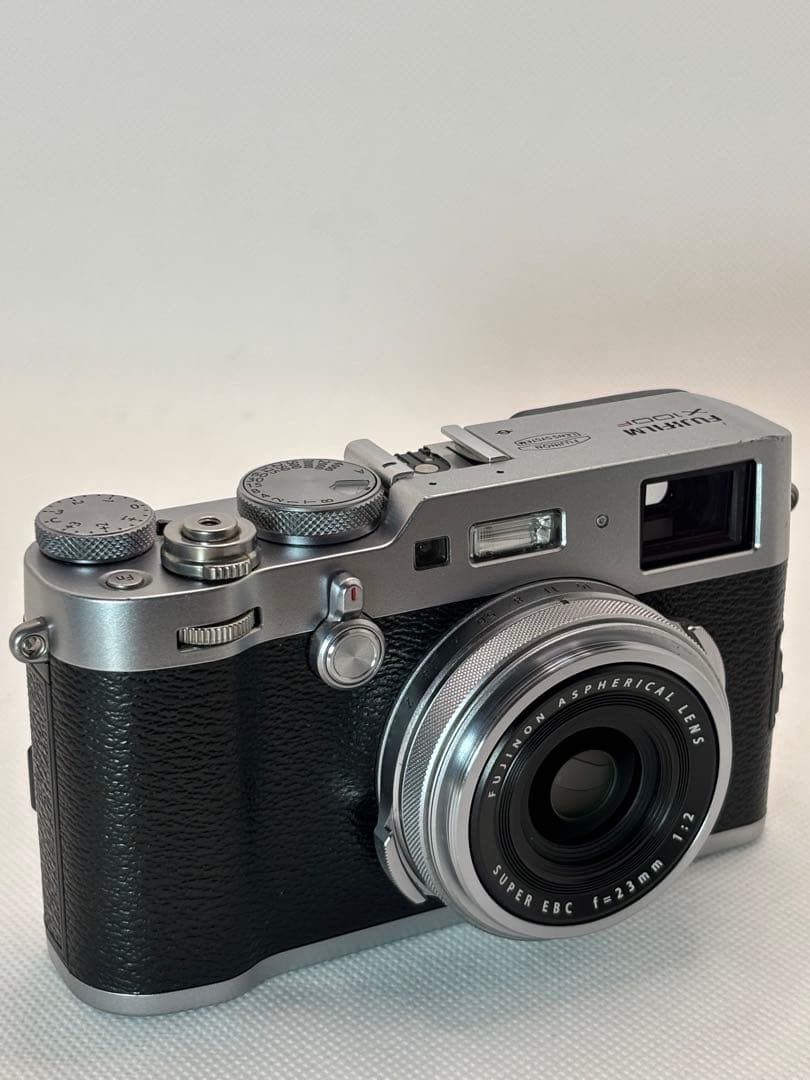 FUJIFILM 富士フイルム X100F シルバー ★わずか5ショット★