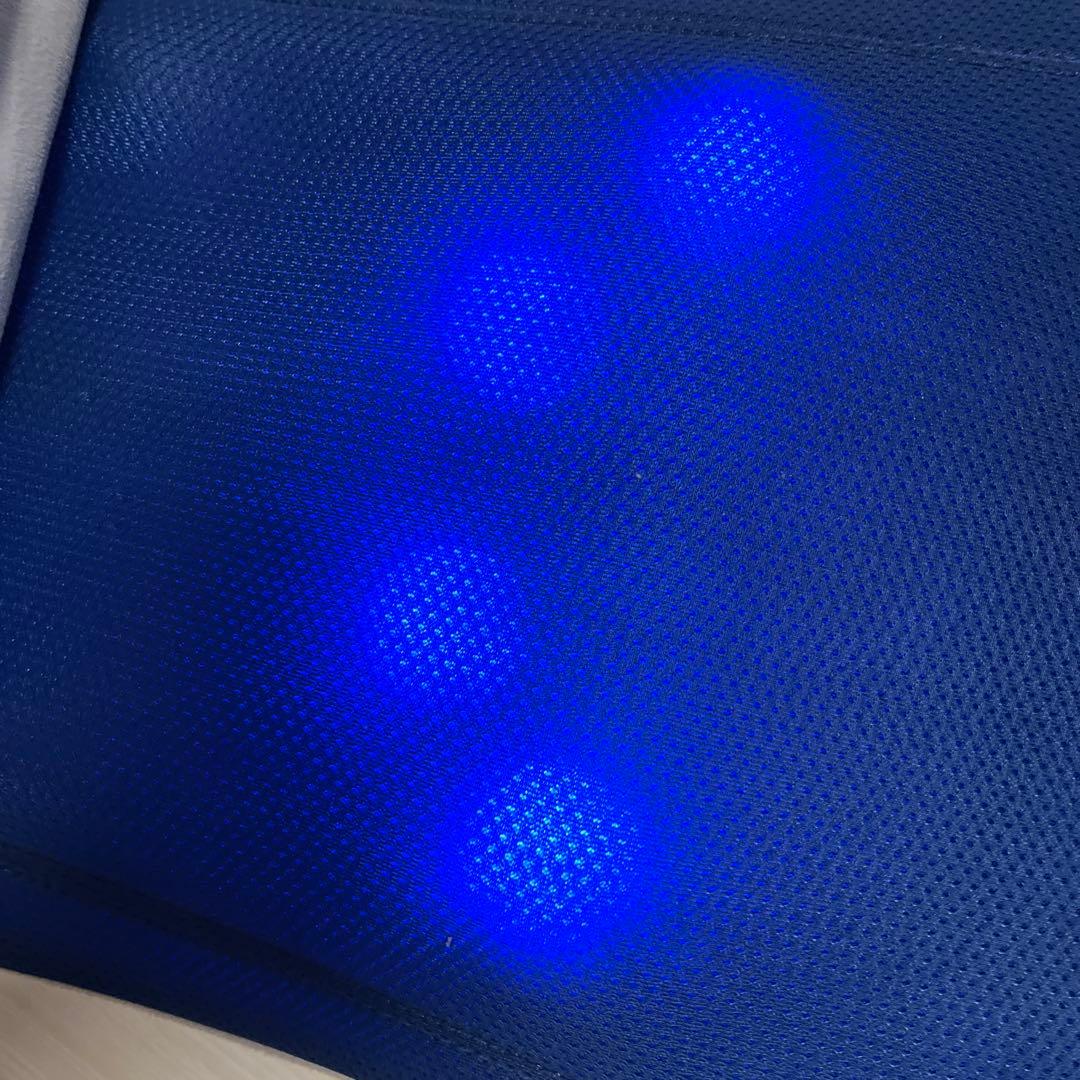 ネイビー LEDライト付きマッサージクッション