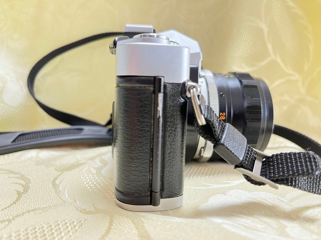 ミノルタ MINOLTA XD5 F3.5/28 純正広角レンズ　フィルムカメラ