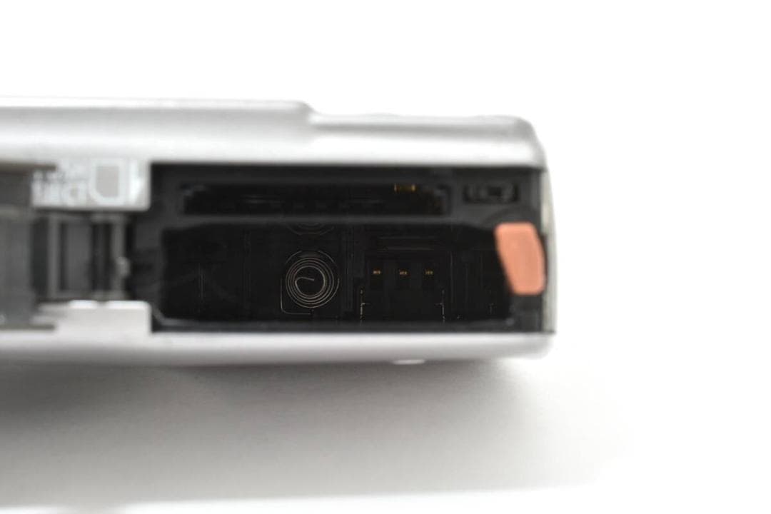 【ジャンク】Canon IXY Digital 900 IS シルバー＊64