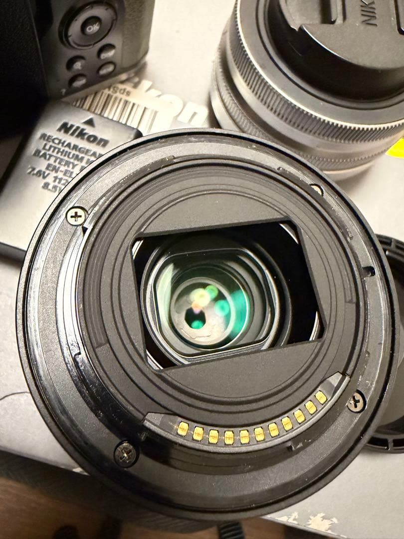 ［値下げ中］Nikon zfcオリーブグリーン　レンズ2つ付き！！
