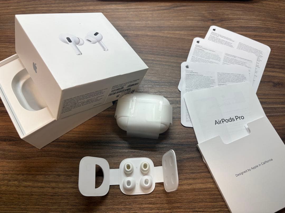 AirPods Pro 本体 充電ケース・イヤーチップ・箱付き