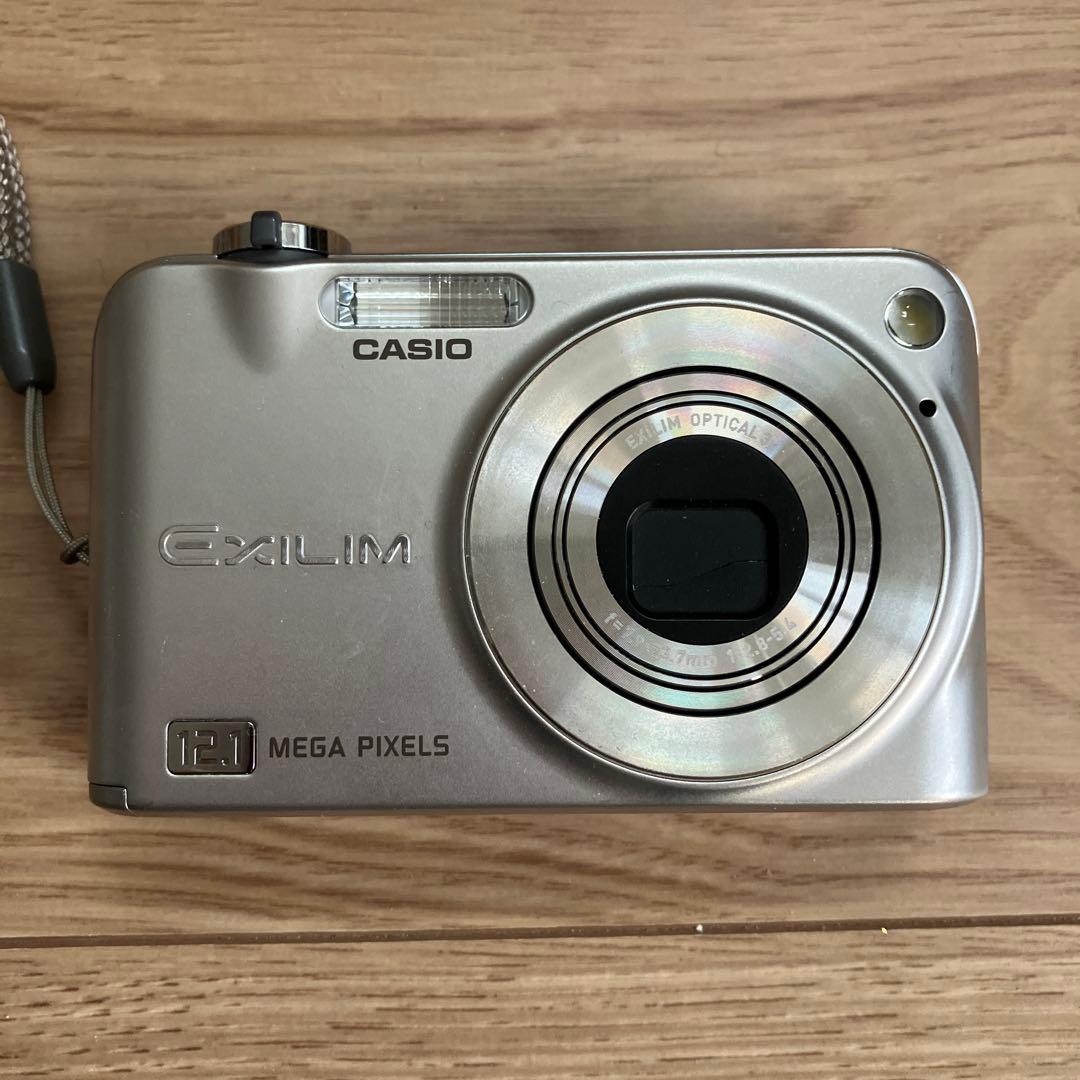 CASIO EXILIM 12.1メガピクセル コンパクトデジタルカメラ