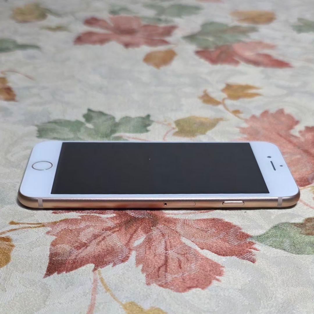 シムフリー　美品　iPhone8　64GB ゴールド