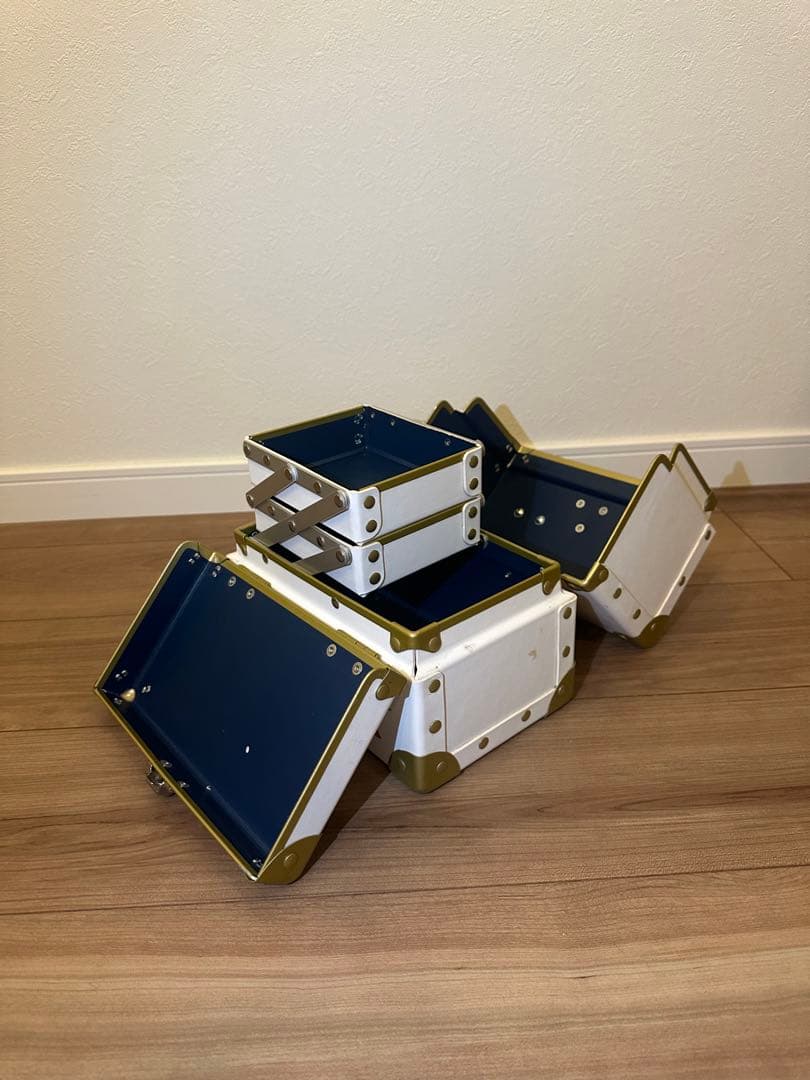 【 希少品 】シュウウエムラ メイクボックス メゾンキツネコラボ 日本製 白