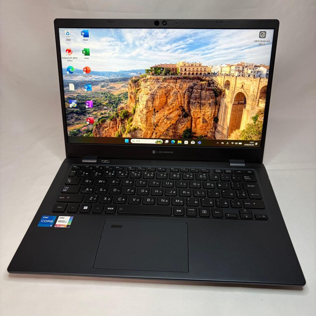 美品 使用少 dynabook G83/HV 11世代 i5 16GB オフィス