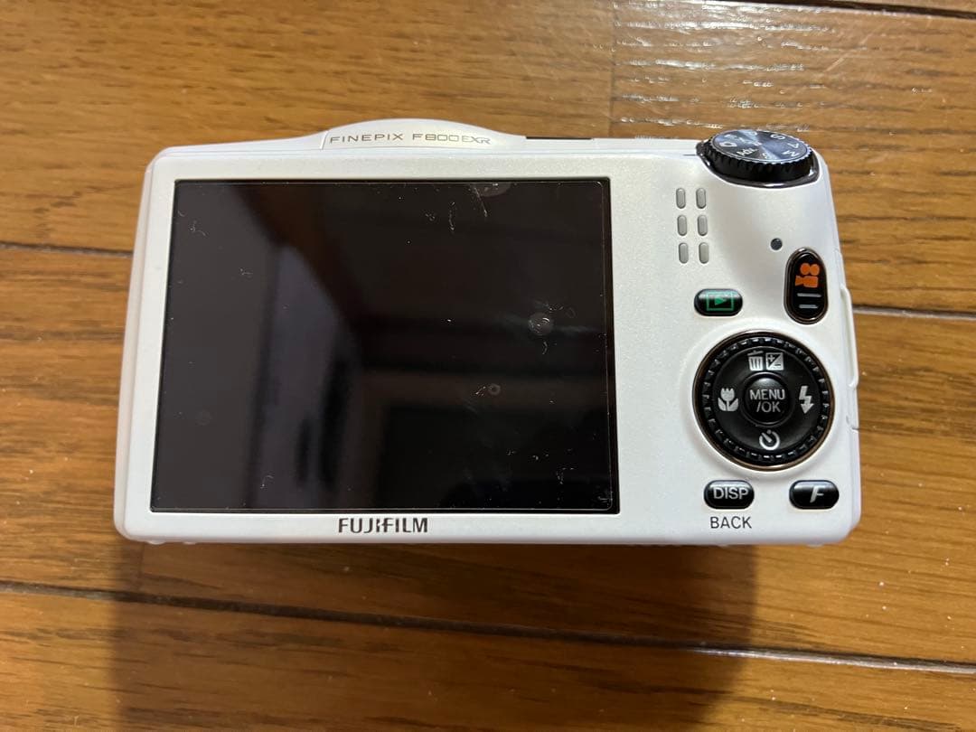 【ジャンクですが動作確認済】FUJIFILM FINEPIX F800EXR