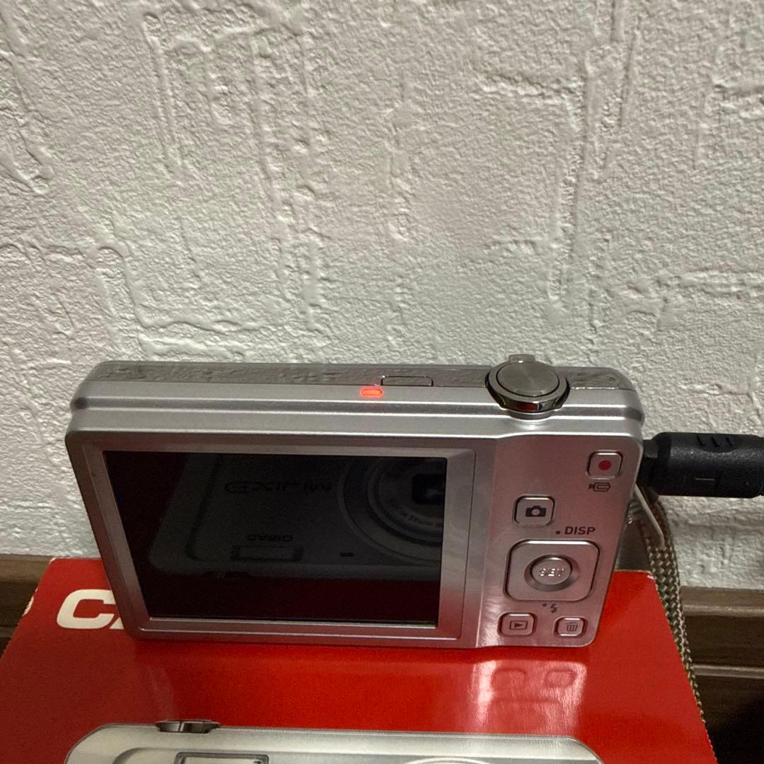 デジタルカメラ CASIO EXILIM EX-ZS5