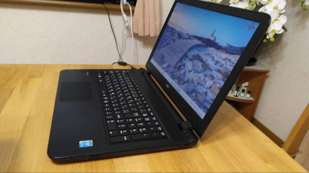 NEC VK20LF-S　i3-5005U　メモリ8GB　 SSD128