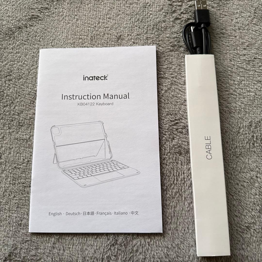 iPad a16 第11世代モデル対応キーボードケース
