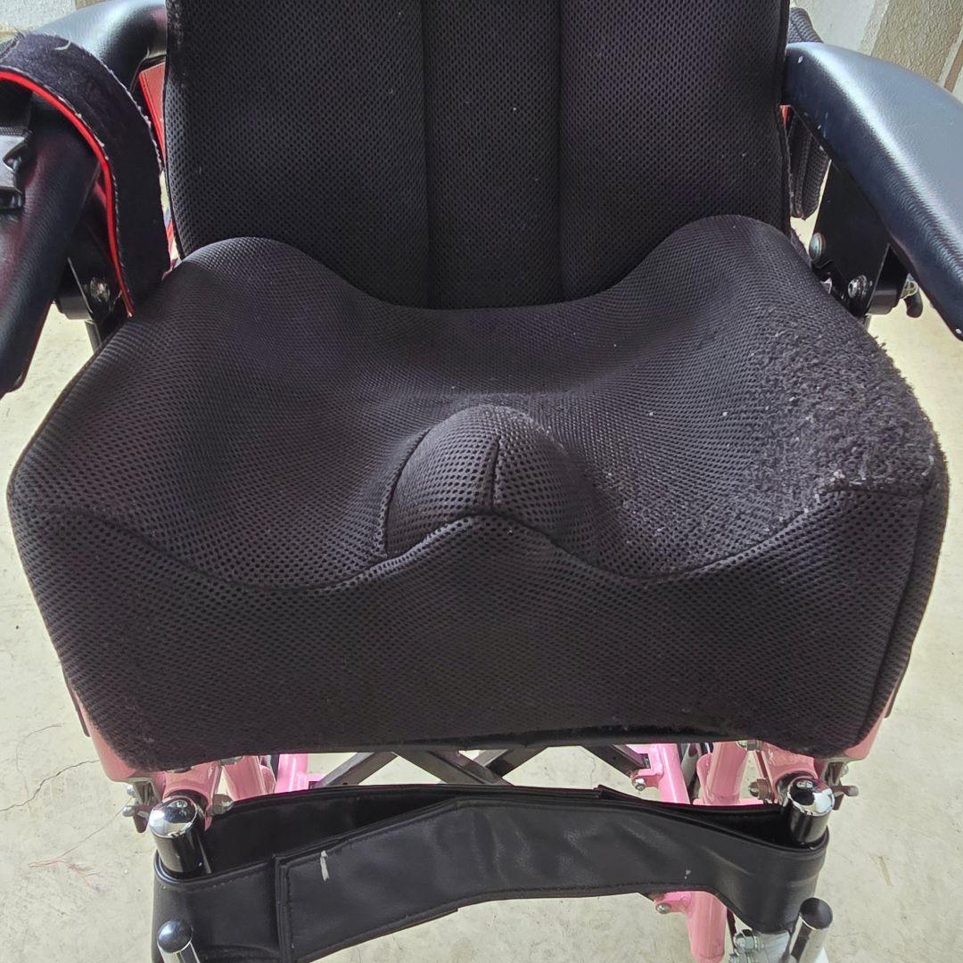 日進医療器★子供用★介助式★車椅子★子供用車椅子★障害児★座位保持★プーさん
