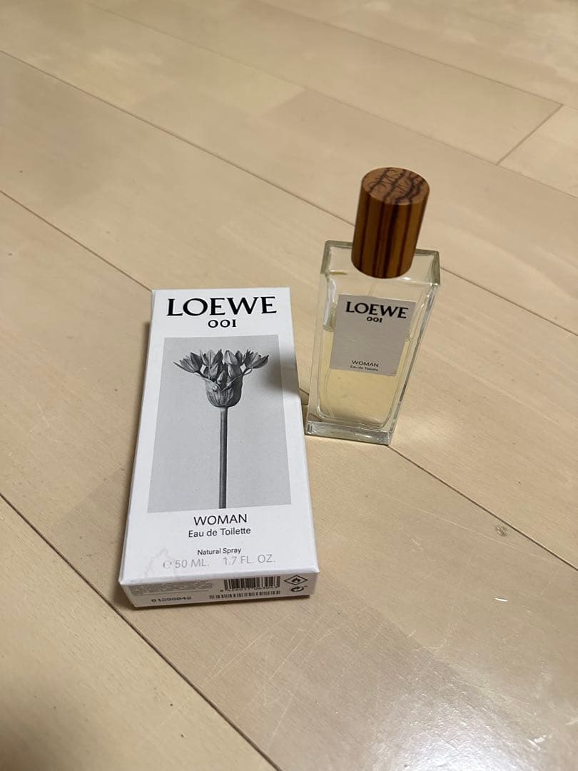 LOEWE 香水　001 WOMAN 50ml