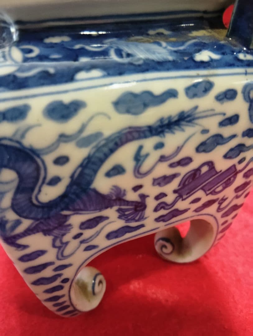 松⚫中国美術　[龍図染付獅子香炉]　高約17cm