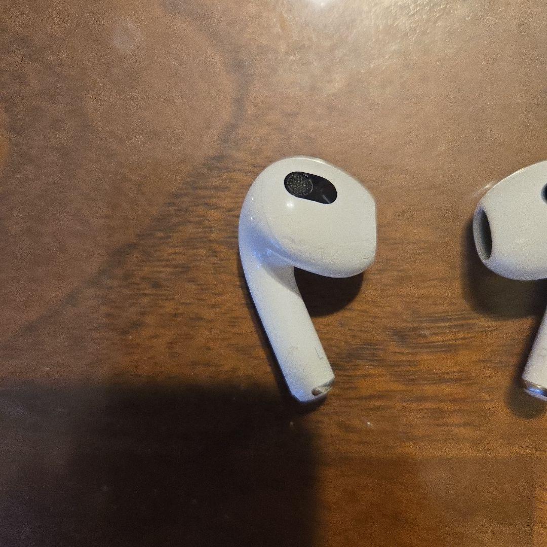 AirPods　第3世代本体 ホワイト 充電ケース付き