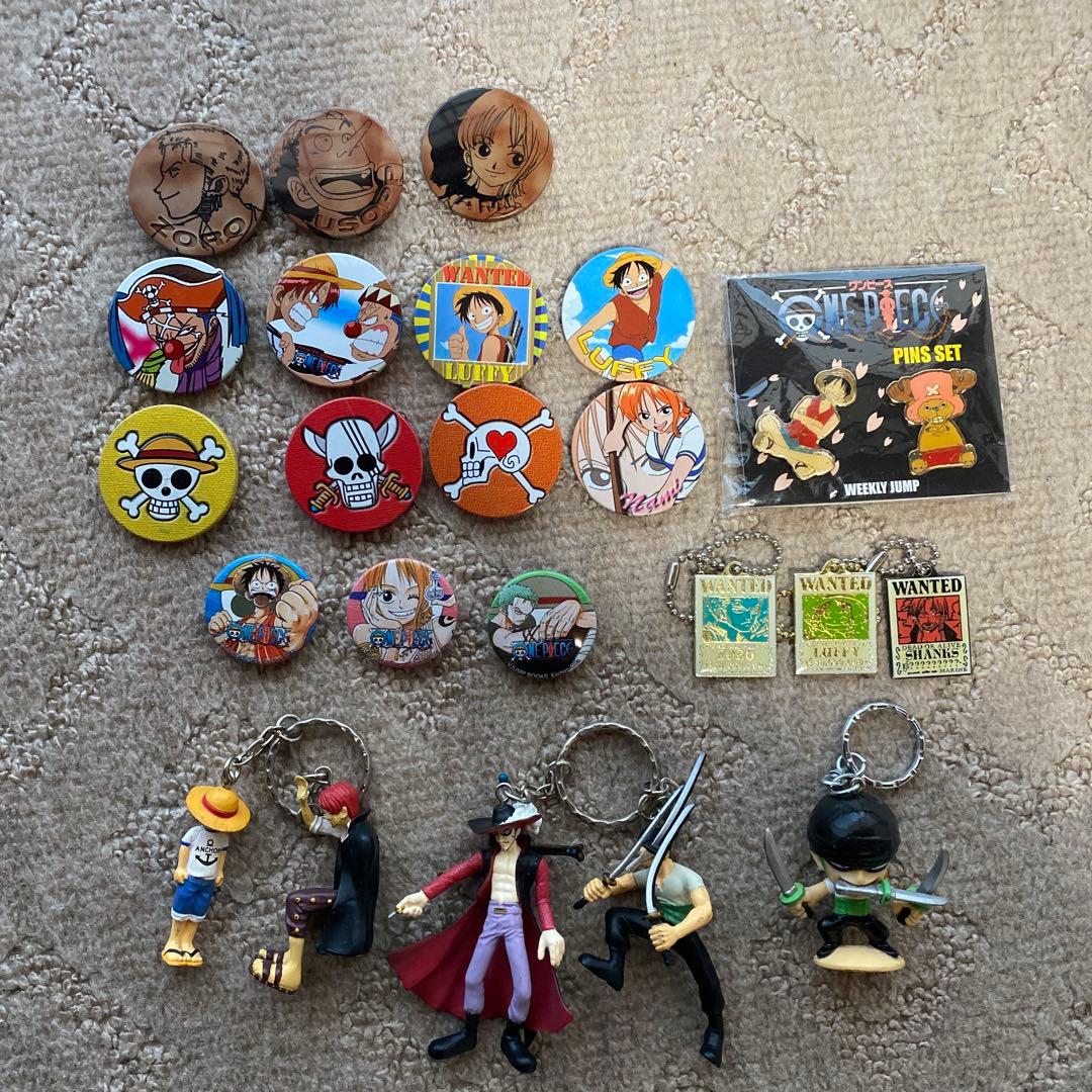 ワンピース　セット　カード２００枚　昔のバッチ　他