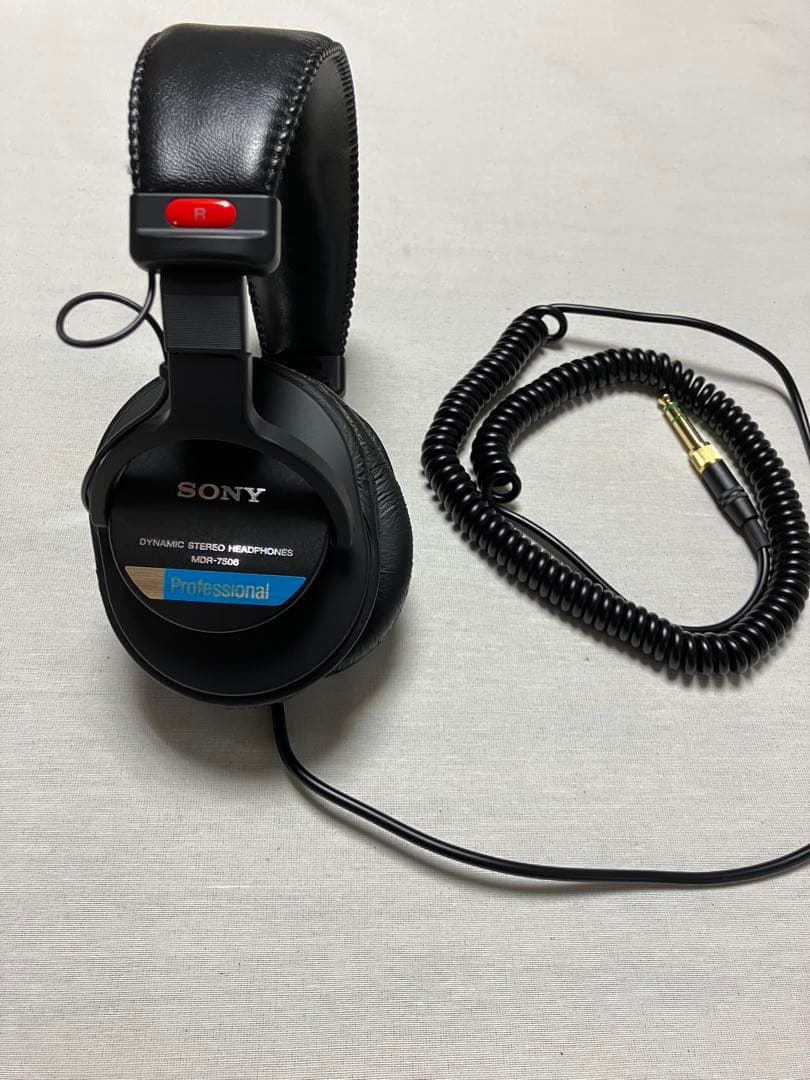 ソニーヘッドフォンSONY MDR-7506 定番スタジオモニターヘッドホン
