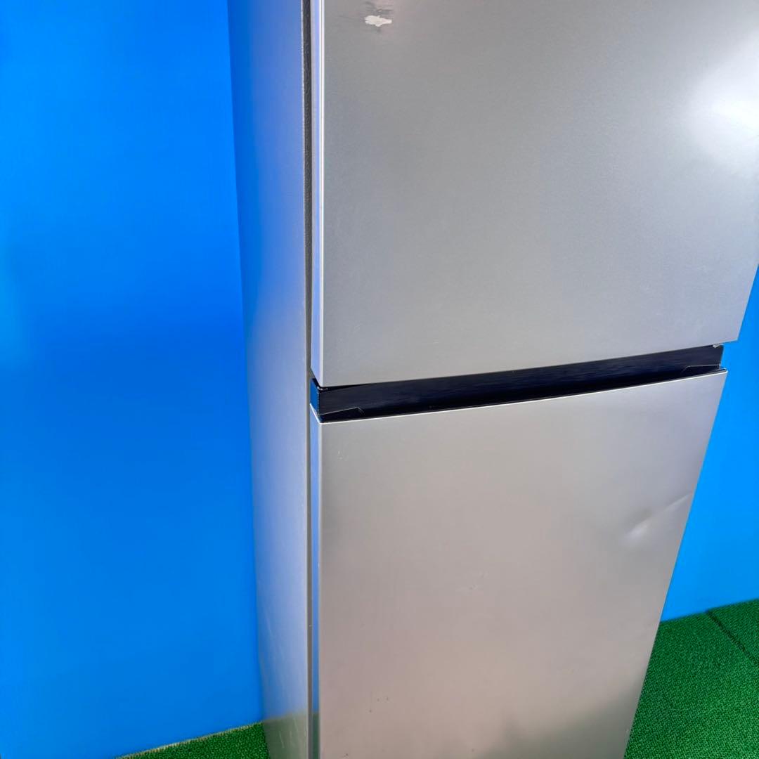 731 中型冷蔵庫　2024年製　小型　一人暮らし　右開き　2ドア　1〜2人向け