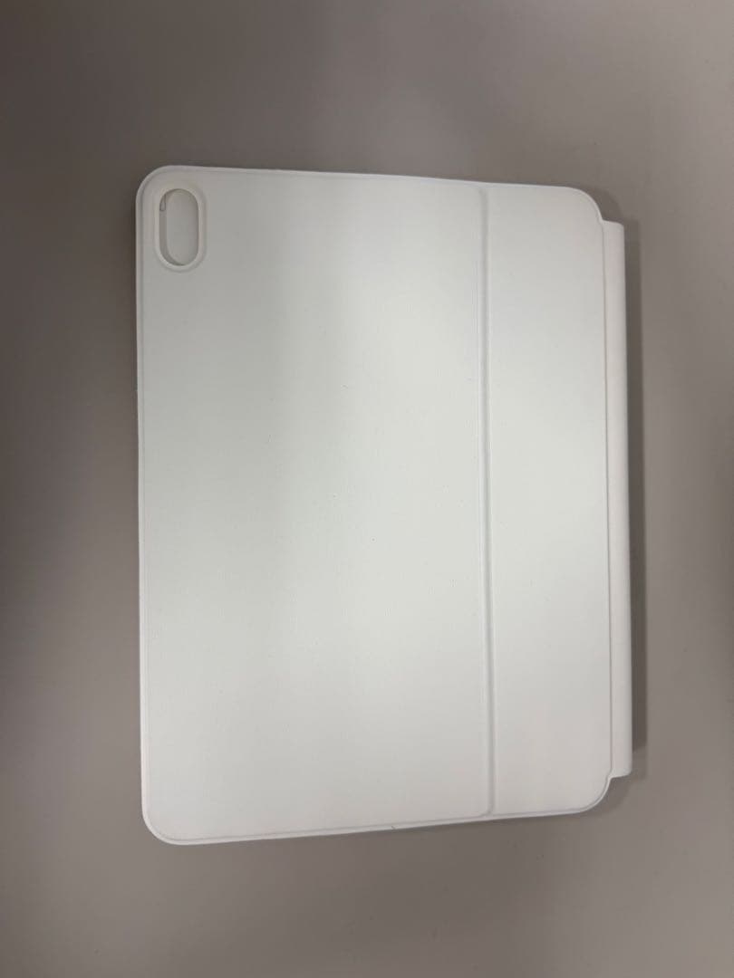 最新iPad (11世代、未使用に近い)+ マジックキーボード(非純正品)