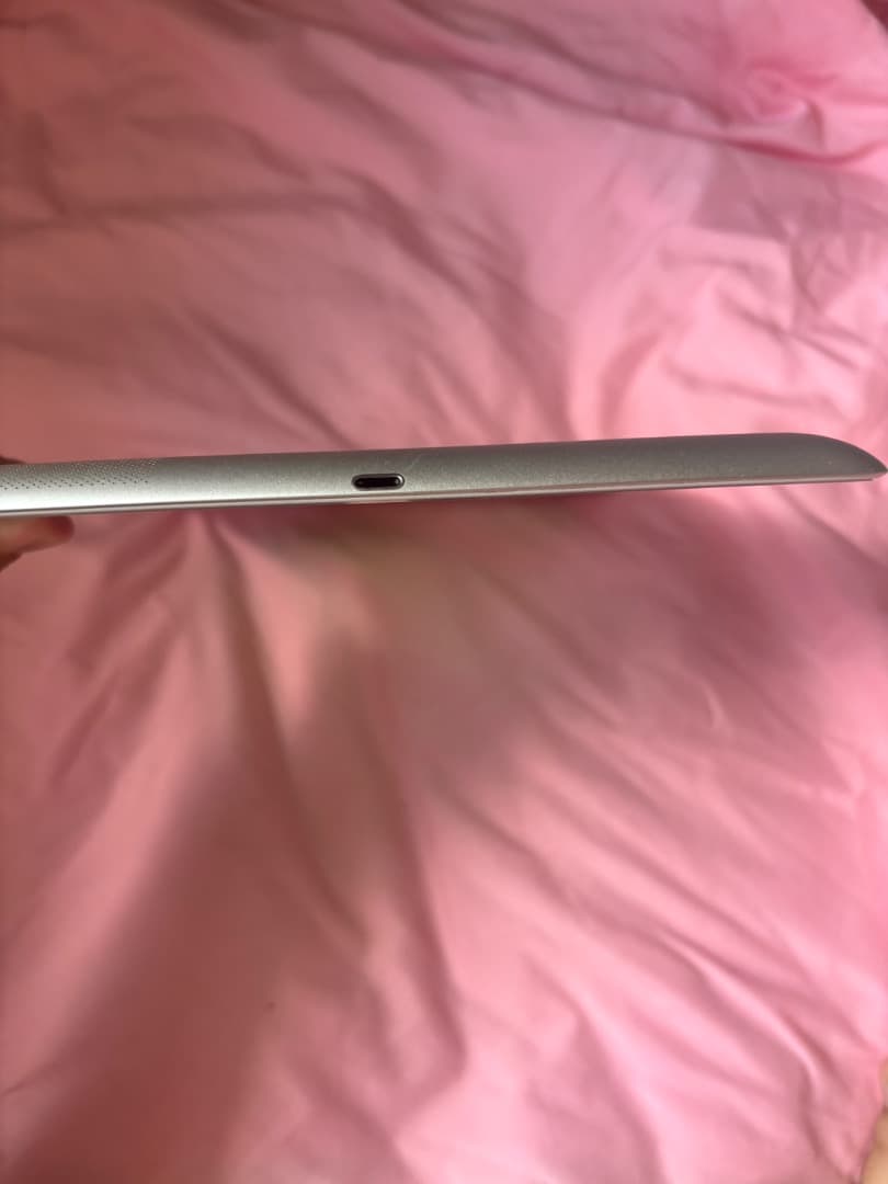 iPad 第4世代 Wi-Fiモデル 64GB