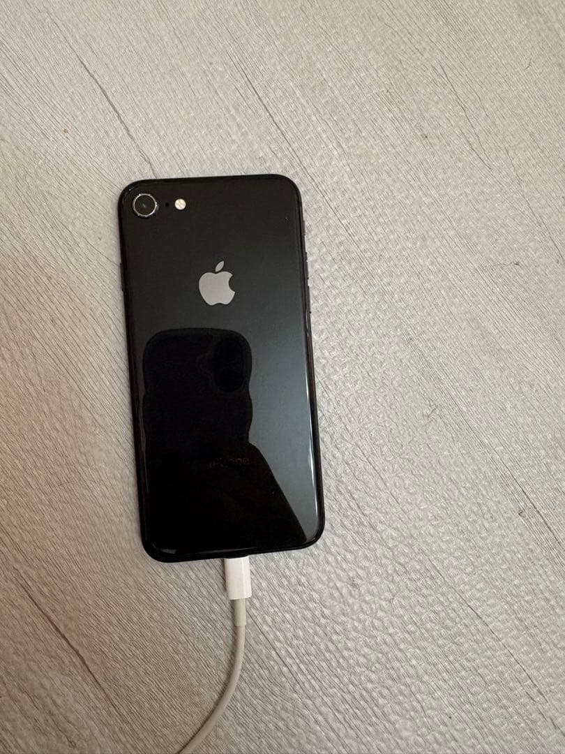 タイムセール‼︎Apple iPhone 8 ブラック本体　バッテリー90%